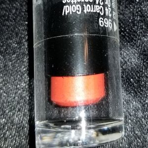 24 Carrot Gold 969 Wet N Wild MegaLast Lip Color